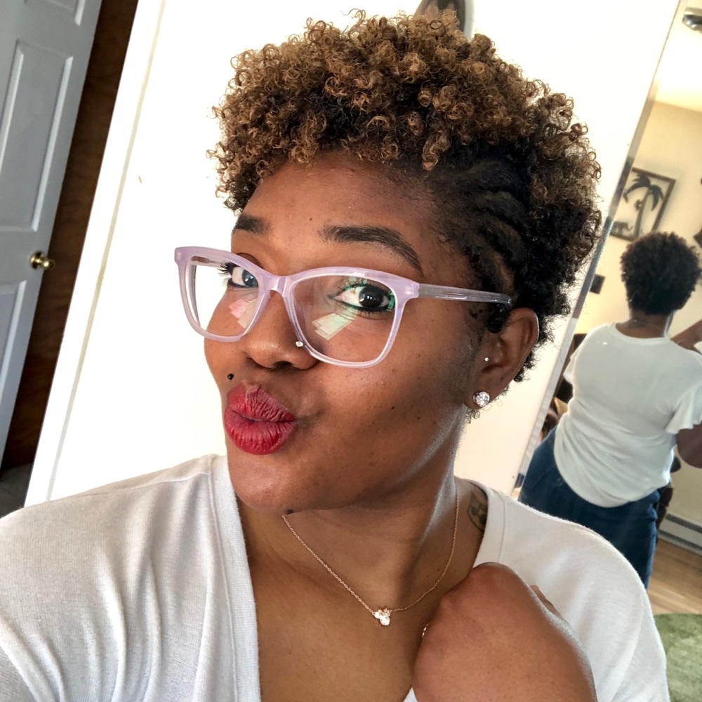 Meet your Posher, Tiaria